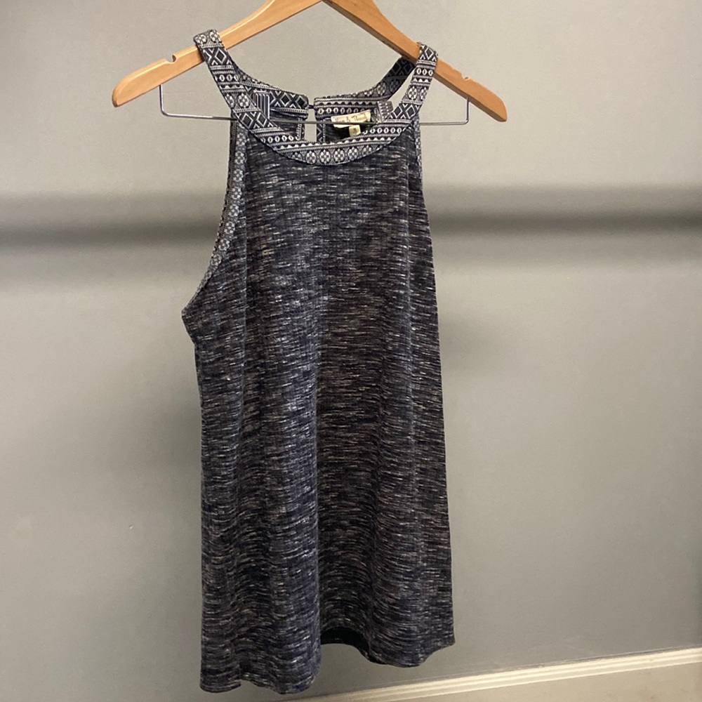 Hem & Thread tank top size M Like New